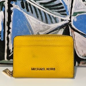 Michael Kors - Yellow mini wallet